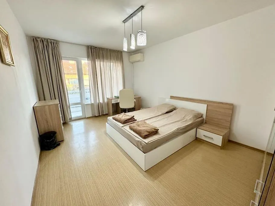 Top Central Apartment Varna