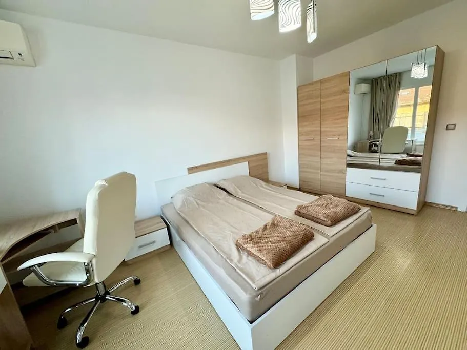 Top Central Apartment Varna